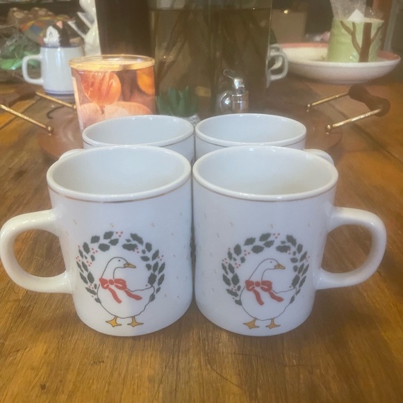 Vintage Christmas Goose Mugs Cups Set of 4 - Picture 1 of 5